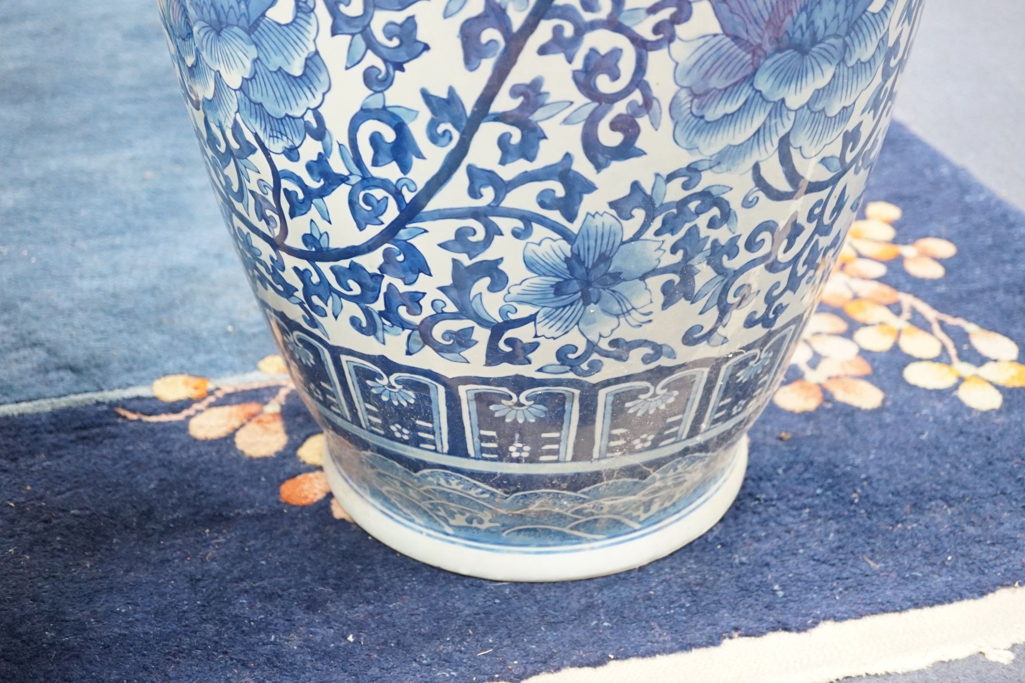 A large Chinese blue and white vase 92cm